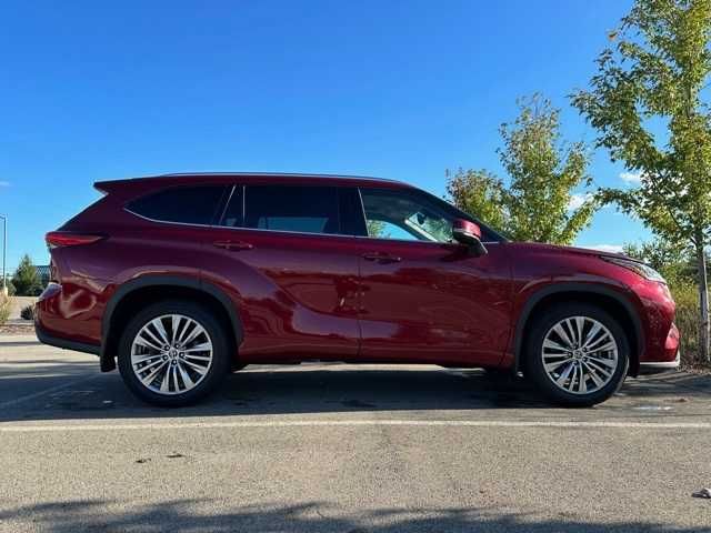 2022 Toyota Highlander Platinum