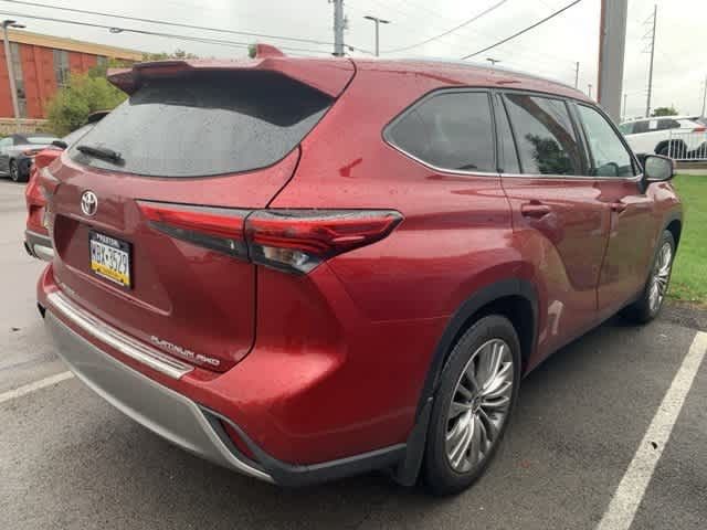 2022 Toyota Highlander Platinum