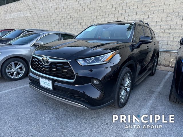 2022 Toyota Highlander Platinum