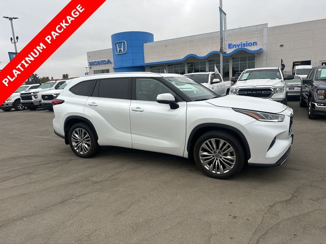 2022 Toyota Highlander Platinum