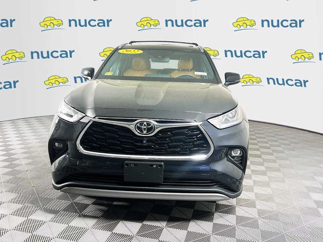 2022 Toyota Highlander Platinum