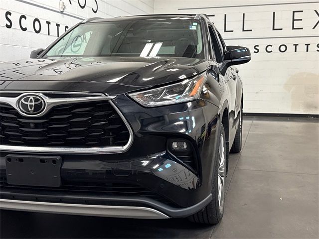 2022 Toyota Highlander Platinum