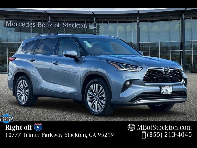 2022 Toyota Highlander Platinum