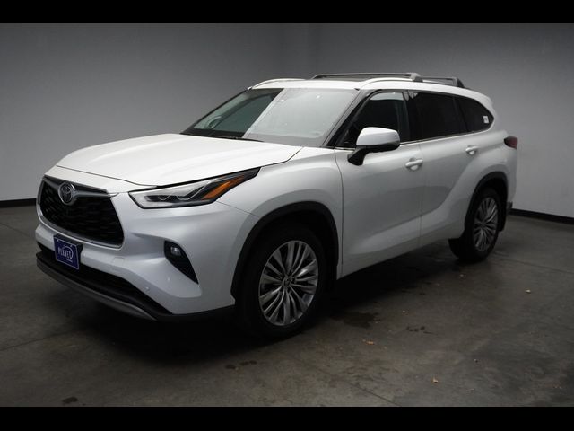 2022 Toyota Highlander Platinum