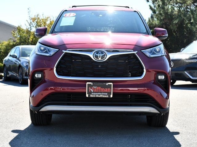 2022 Toyota Highlander Platinum