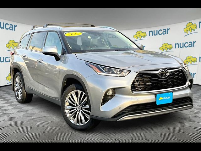 2022 Toyota Highlander Platinum