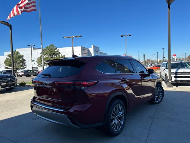 2022 Toyota Highlander Platinum