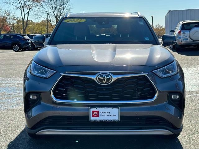 2022 Toyota Highlander Platinum