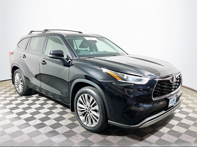 2022 Toyota Highlander Platinum