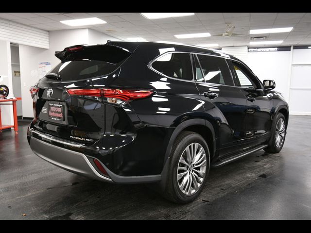 2022 Toyota Highlander Platinum