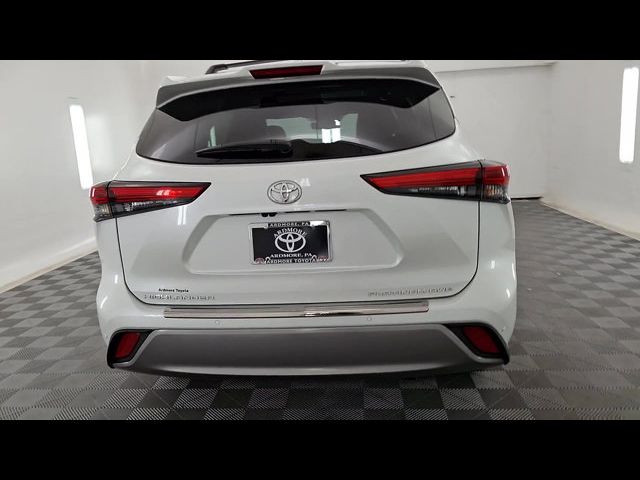 2022 Toyota Highlander Platinum