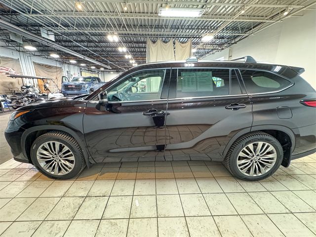 2022 Toyota Highlander Platinum
