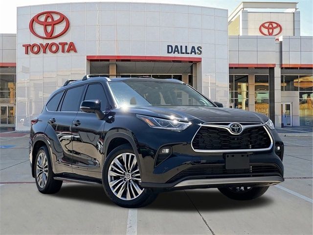 2022 Toyota Highlander Platinum