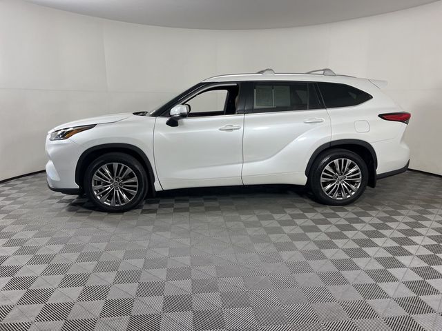 2022 Toyota Highlander Platinum