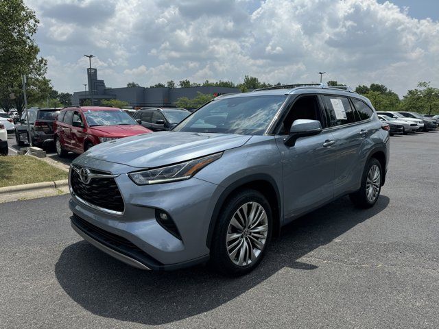 2022 Toyota Highlander Platinum