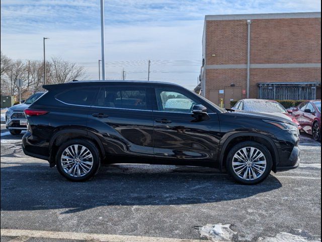 2022 Toyota Highlander Platinum