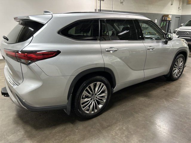 2022 Toyota Highlander Platinum