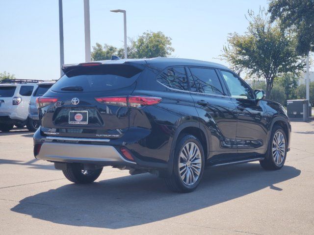 2022 Toyota Highlander Platinum