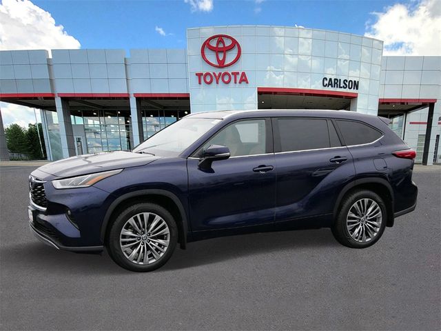 2022 Toyota Highlander Platinum