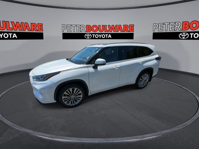 2022 Toyota Highlander Platinum
