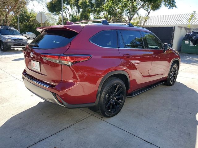 2022 Toyota Highlander Platinum