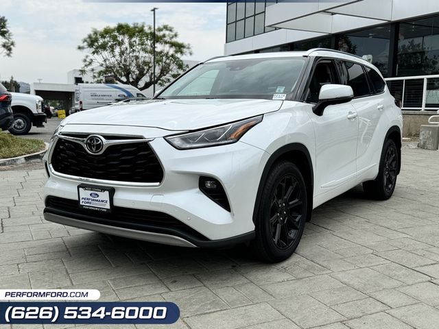 2022 Toyota Highlander Platinum