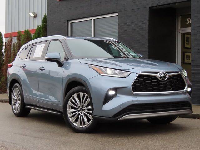 2022 Toyota Highlander Platinum