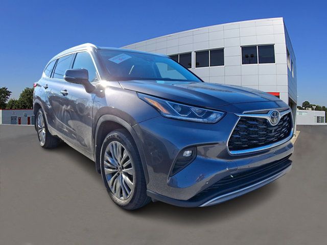 2022 Toyota Highlander Platinum