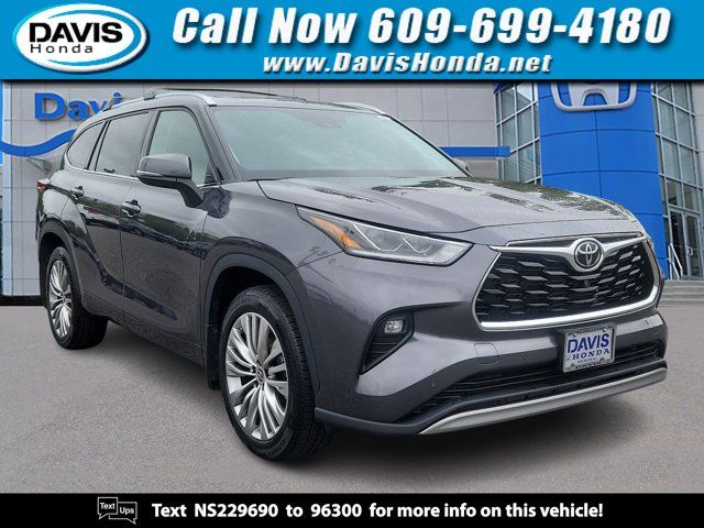 2022 Toyota Highlander Platinum