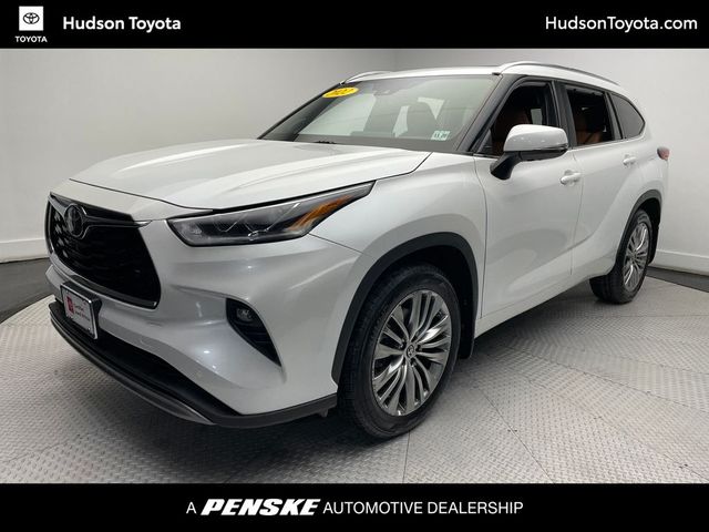 2022 Toyota Highlander Platinum