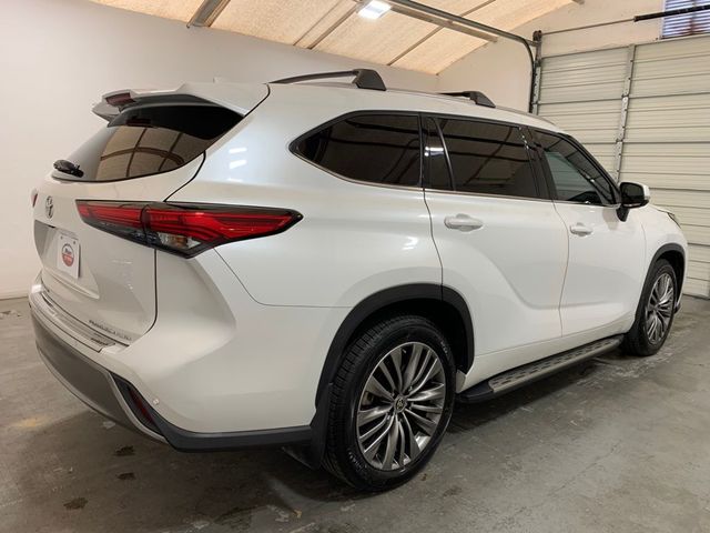 2022 Toyota Highlander Platinum