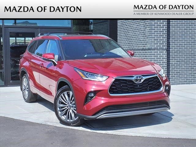 2022 Toyota Highlander Platinum