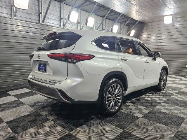 2022 Toyota Highlander Platinum