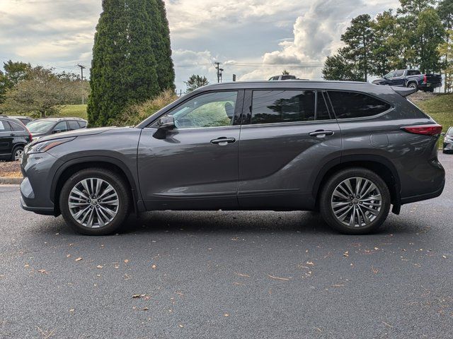 2022 Toyota Highlander Platinum