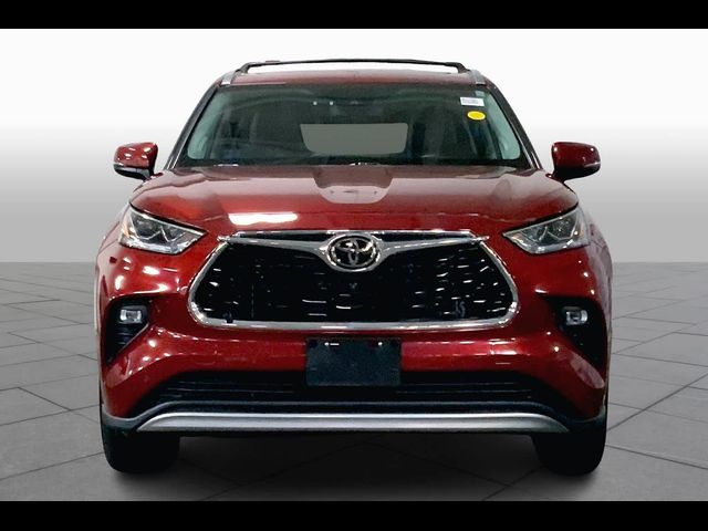 2022 Toyota Highlander Platinum