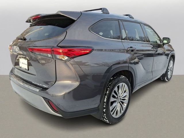 2022 Toyota Highlander Platinum