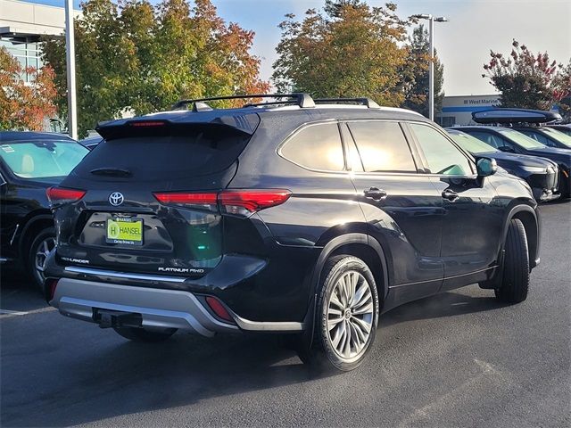 2022 Toyota Highlander Platinum