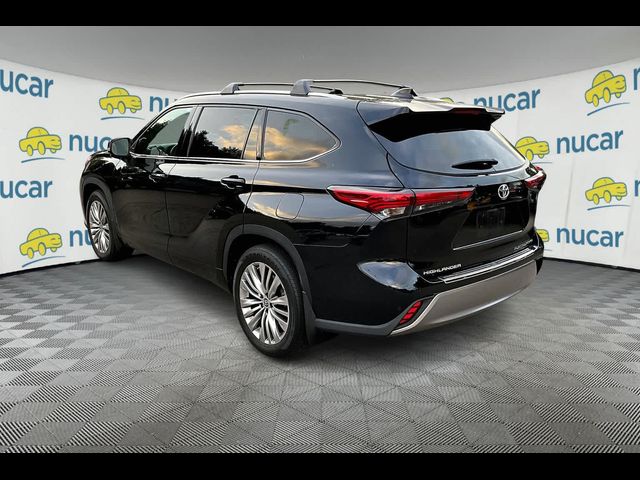 2022 Toyota Highlander Platinum