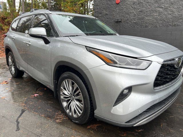 2022 Toyota Highlander Platinum