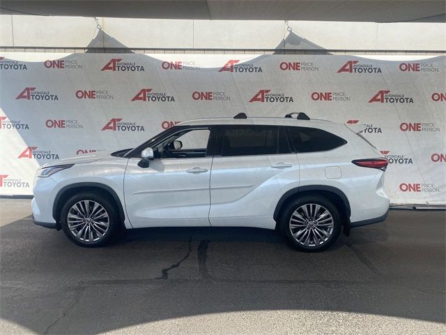 2022 Toyota Highlander Platinum