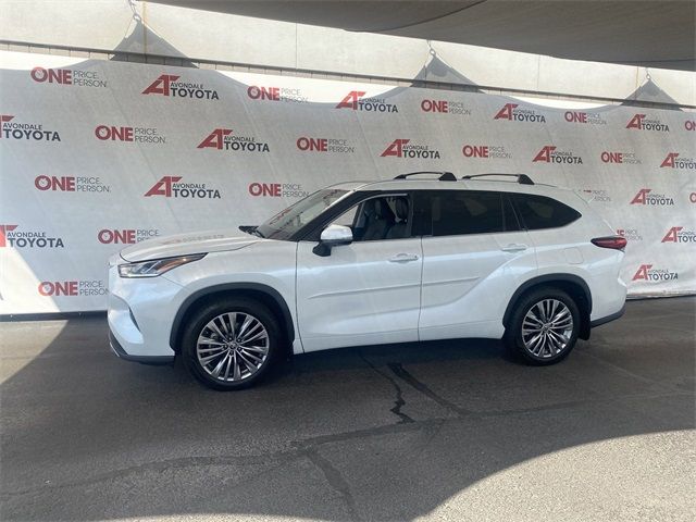 2022 Toyota Highlander Platinum