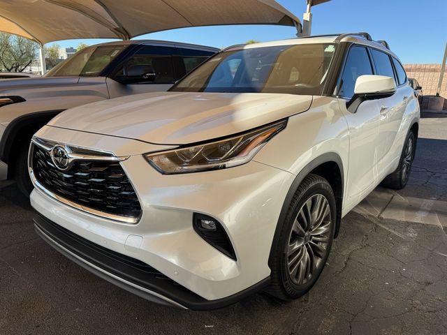 2022 Toyota Highlander Platinum