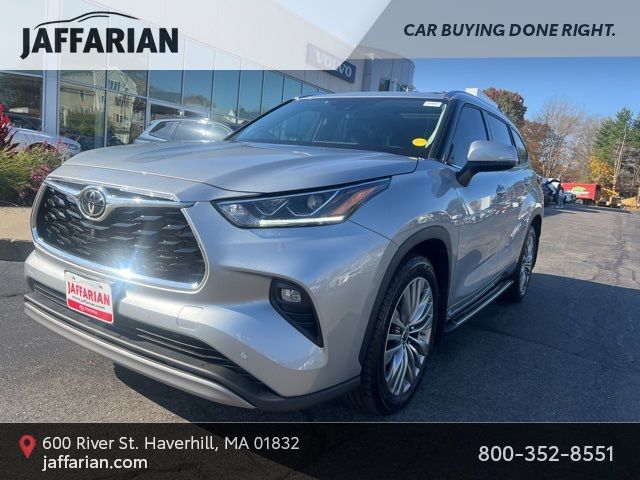 2022 Toyota Highlander Platinum