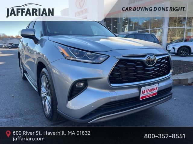 2022 Toyota Highlander Platinum