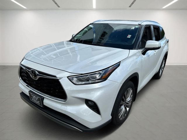 2022 Toyota Highlander Platinum