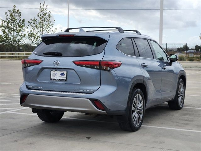 2022 Toyota Highlander Platinum