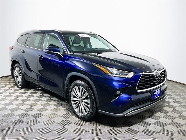 2022 Toyota Highlander Platinum