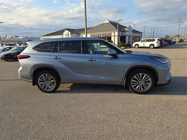 2022 Toyota Highlander Platinum