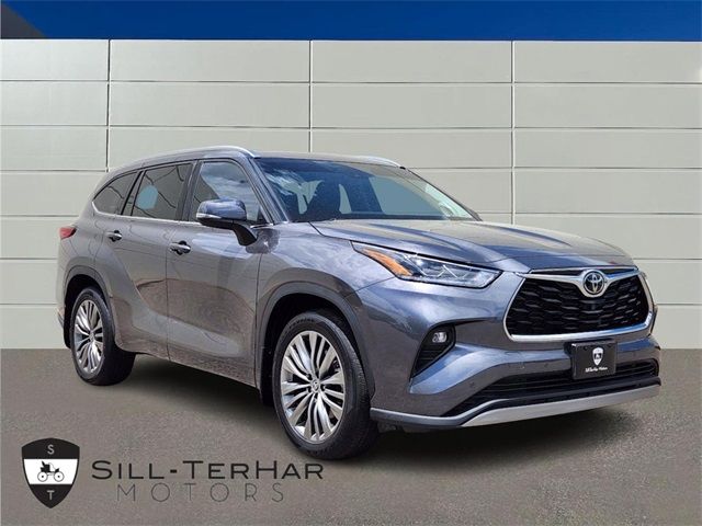 2022 Toyota Highlander Platinum