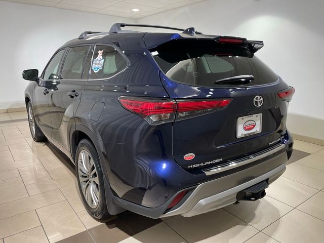 2022 Toyota Highlander Platinum